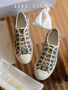 CD Walk“N”Oblique刺绣帆布鞋