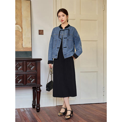 【年货节】熙世界新中式牛仔外套短款2025秋新款宽松立领盘扣国风夹克上衣 商品图3