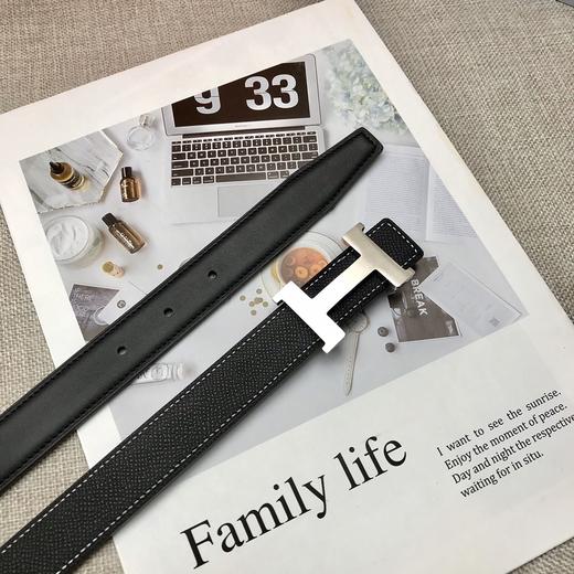 H家   女款  & Swift掌纹小牛皮和Epsom小牛皮双面头层皮腰带。 商品图4