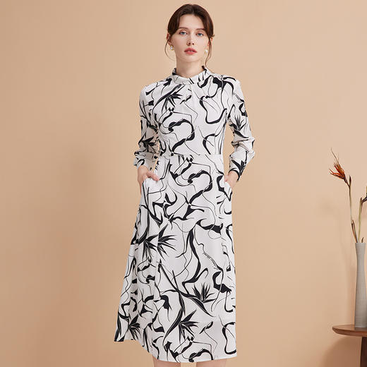 EITIE爱特爱秋款新品显瘦高腰舒适印花复古连衣裙7507216 商品图3