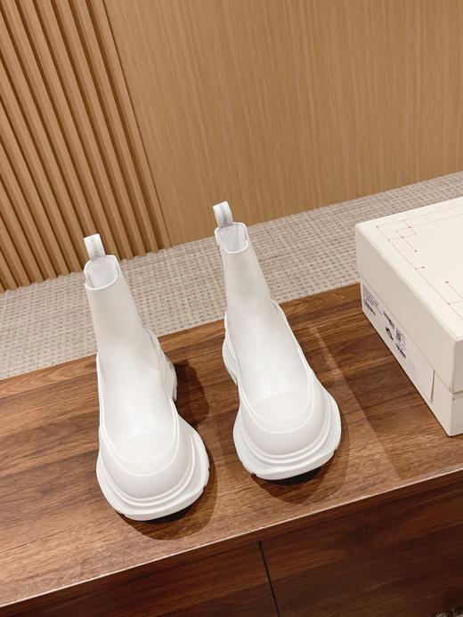 麦**昆   厚底切尔西靴 真的太香了  好看 四季都可以穿的 商品图4
