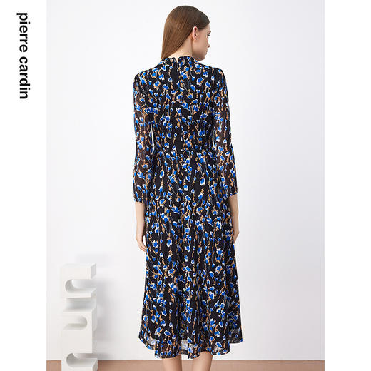 皮尔卡丹女装连衣裙春秋蓝花色V领中长款碎花大摆裙P3336E3928N3
 商品图2