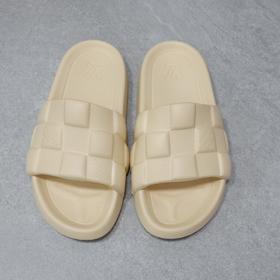 驴家 monogram 浮雕拖鞋(HD)