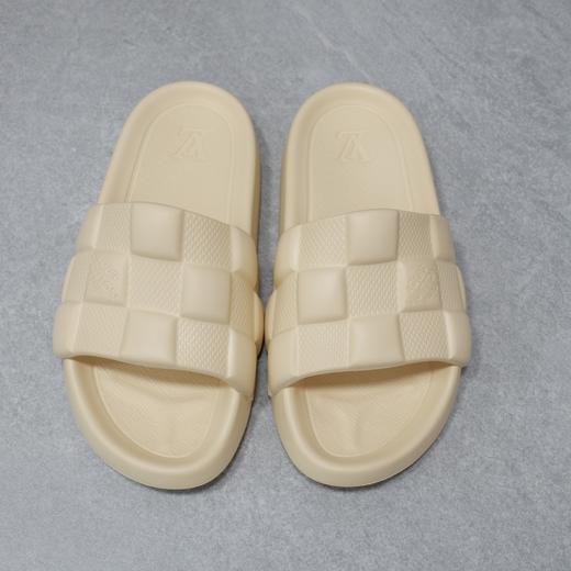 驴家 monogram 浮雕拖鞋(HD) 商品图0