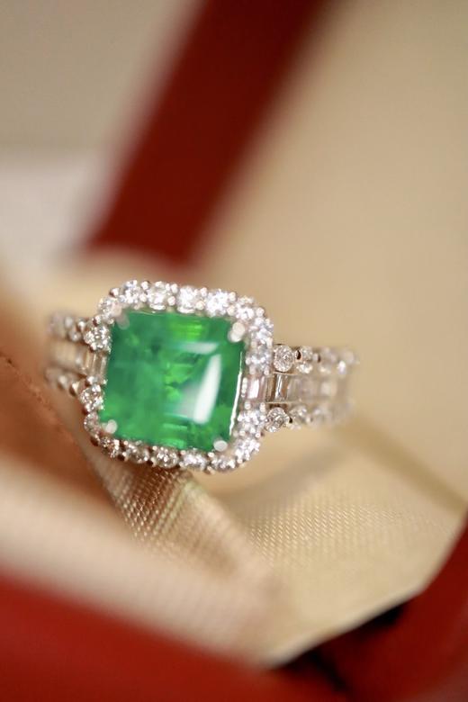 2.03ct 祖母绿戒指 商品图2