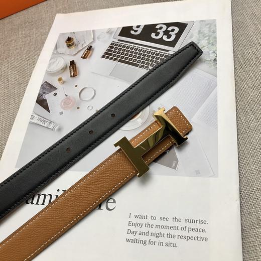 H家   女款  & Swift掌纹小牛皮和Epsom小牛皮双面头层皮腰带。 商品图2