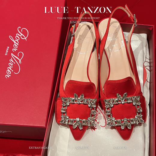 R*  经典粗跟钻扣单鞋 商品图2