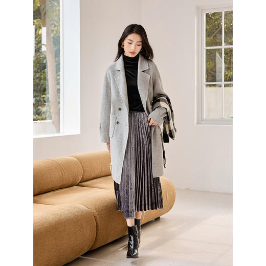 【年终特卖】熙世界半高领金丝绒打底小衫T恤秋冬2025新款洋气内搭保暖上衣 商品图4