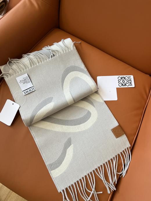 罗*威 提花围巾 商品图0