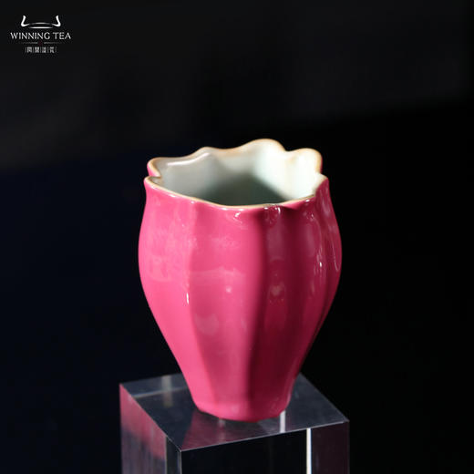 问鼎汝瓷鼎峰系列辛丑胭脂红佛手杯 商品图1
