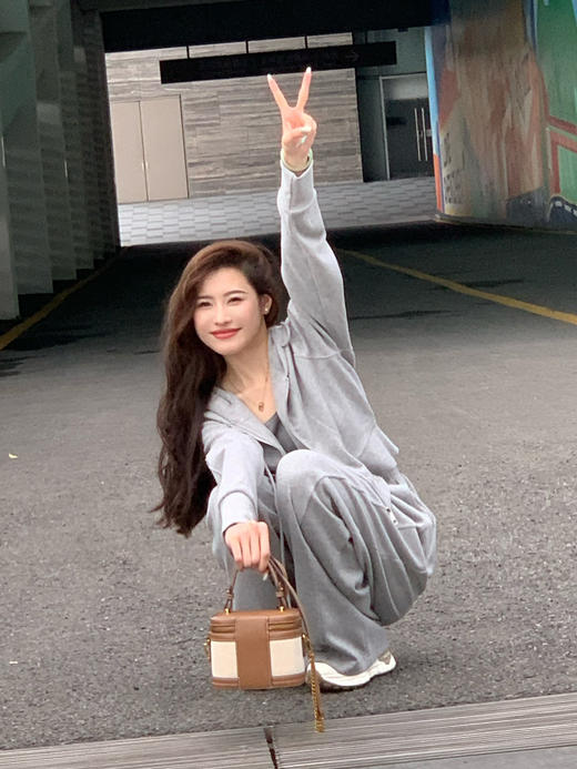 【百图lulu定制】【仿羊绒套装】仿羊绒 柔软细腻暖糯  双头拉链连帽外套 中锋线长裤 套装 商品图11