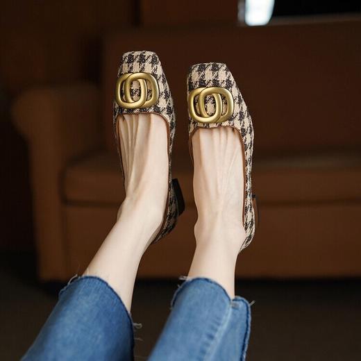 【预售5天】法式复古格子粗跟，软底中跟单鞋女浅口金属方头鞋MCC&C8377 商品图2