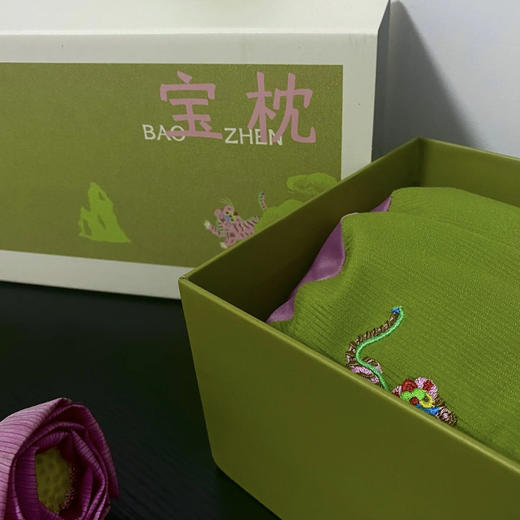 【真不二艾虎枕】教师节中秋送礼佳品 ✅3斤药芯，3倍香药入胆。3年陈艾草复配柏籽壳 ✅ 一枕多用，枕头，枕腰、枕腿都可以 商品图2