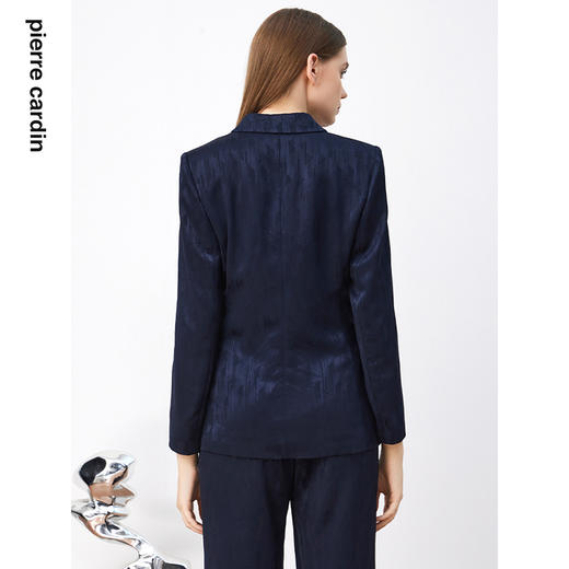 皮尔卡丹女装轻商务高频暗纹印花通勤两粒扣西服P3339U3980N0
 商品图2