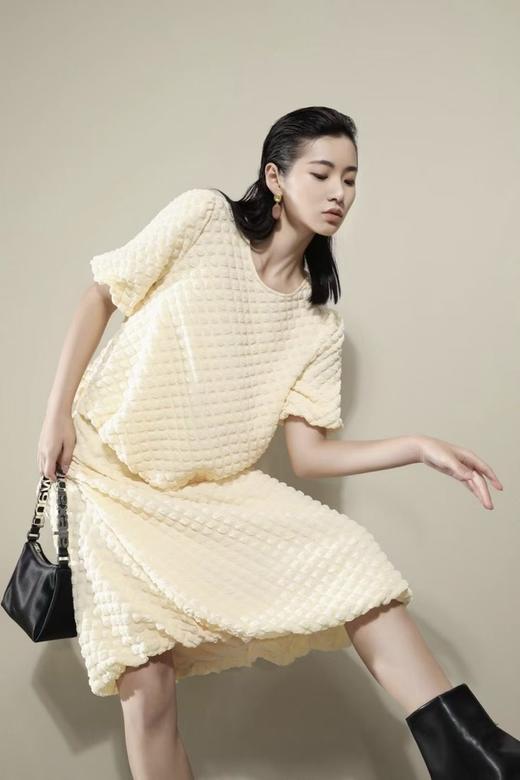 Le Malene 淡黄立体肌理感圆领半裙套装 16868 商品图0