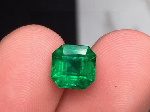 1.76ct 祖母绿裸石 商品图3