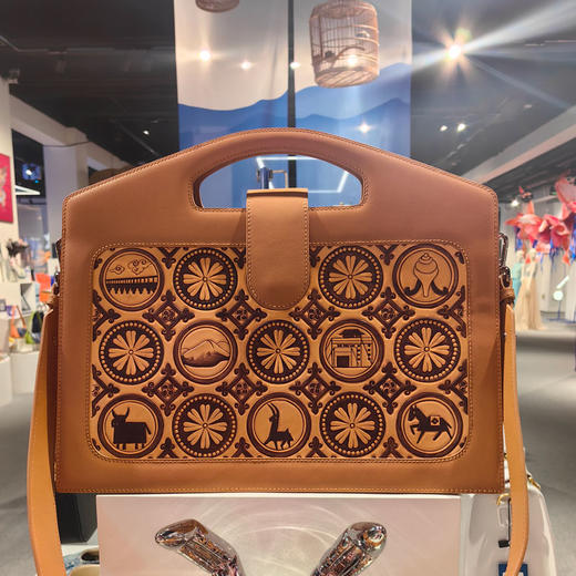 治多皮雕公文包 商品图2