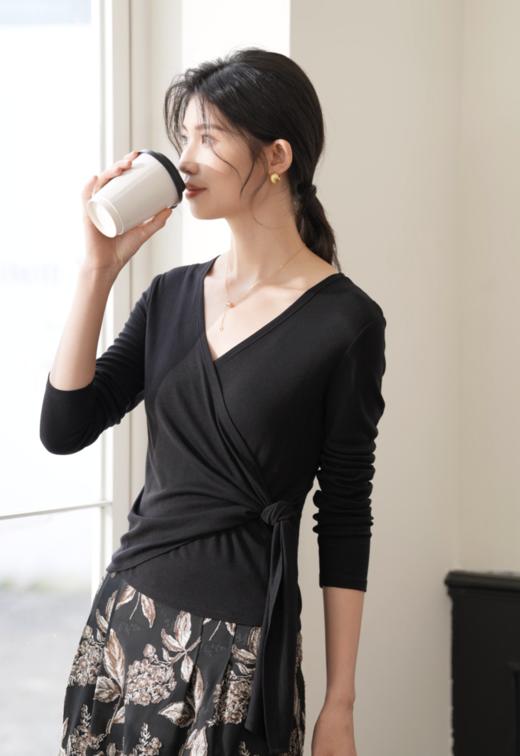 剩S/M 米思阳2025秋季新款设计感V领不规则绑带天丝衬衫内搭上衣女3839 商品图2