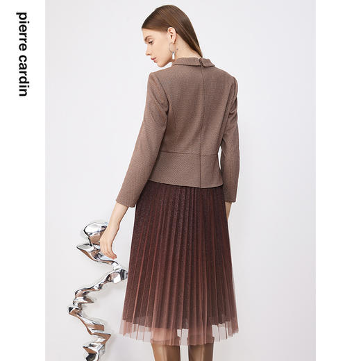 皮尔卡丹女装简约拼接修身百褶通勤假两件连衣裙P3333E3875K0
 商品图2