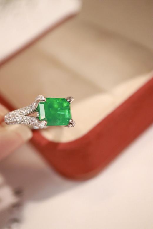 3.02ct 祖母绿戒指 商品图1