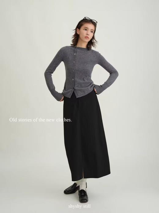 shyshystill/shy202401008/斜门襟设计羊毛一字领套头修身毛衣 商品图2