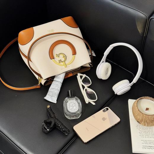 【复古撞色 轻奢通勤百搭女包】Crocus布达佩斯撞色水桶包 超大容量 真皮荔枝纹 商品图6