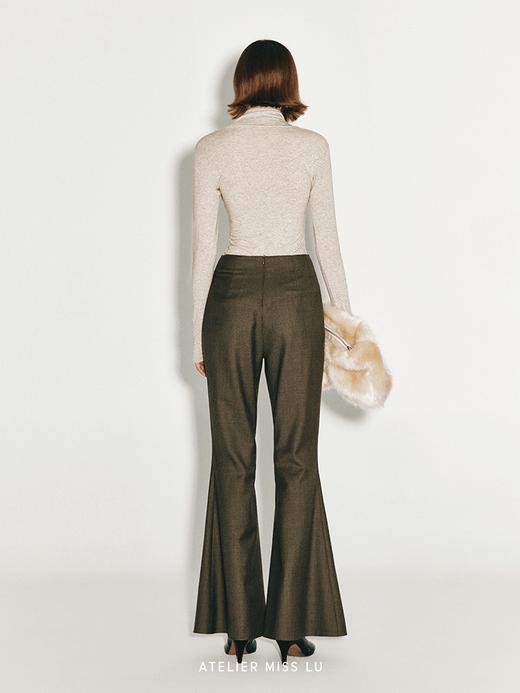 【雪地麦穗】褶皱设计细V领弹力上衣 商品图3