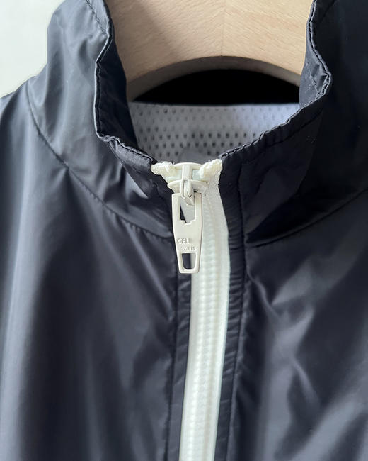 现货 THS 8.31-限时 塞林家 情侣款 拼色印花轻便立领夹克 QF075 商品图4