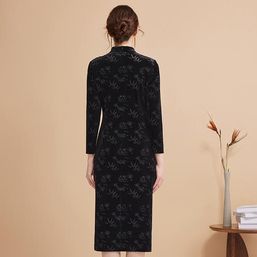 EITIE爱特爱秋季新款新中式改良旗袍暗纹黑色开叉显瘦连衣裙C2407428 商品图4