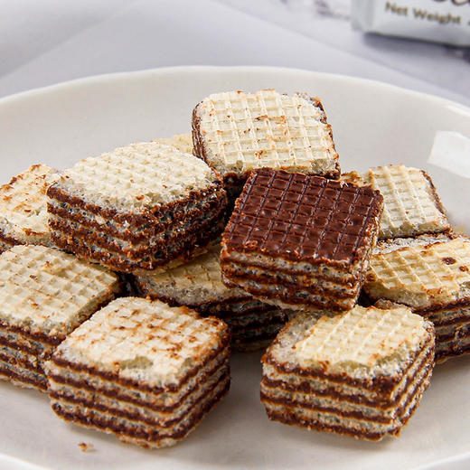  比得兔 榛子&可可酱夹心威化饼干 125g 商品图2