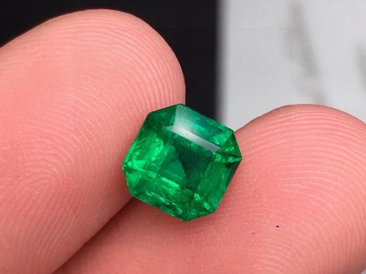 1.76ct 祖母绿裸石 商品图1