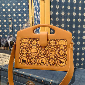 治多皮雕公文包