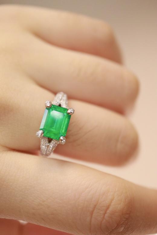 3.02ct 祖母绿戒指 商品图2