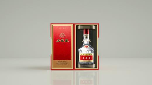 五粮液·花好月圆礼盒（内含第八代五粮液52度 100ml*1瓶；经典五粮液52度 100ml*1瓶）*1套 商品图1