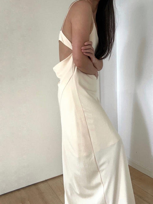 VC｜SS24077 Esha cut out dress [ 露背连衣裙  咖 / 黄 ] 商品图9