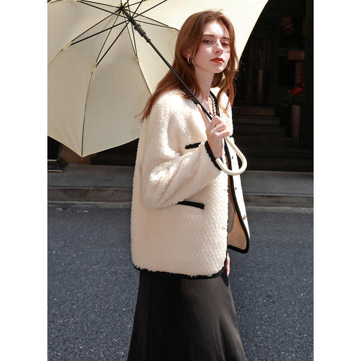 三彩女装2024冬季新款羊毛剪花肌理感皮草外套香风圆领宽松女M 商品图3