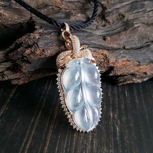 【天然正品】A货翡翠钻镶收藏级高冰种叶子翡翠吊坠项链76.0*31.8*13.5MM（皆取最大值） 现售价：57800！040918SZ01 商品图7