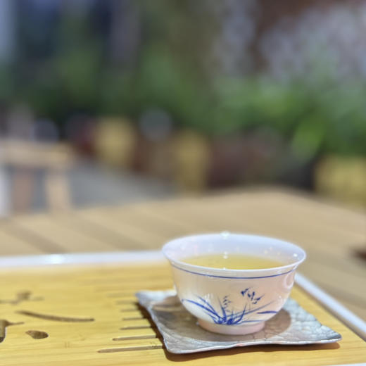 乌龙茶｜【东方红】凤凰单丛，一款香气高雅山韵馥郁的单丛茶，由宋茶母树繁殖而来，1955年由制茶大师文永集送给毛主席得中共中央办公厅复函，茶农为了纪念翻身不忘毛主席故起名为“东方红”，规格125g*1罐 商品图2