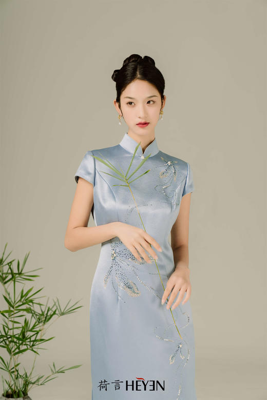 荷言HEYEN 鞠兰 兰花刺绣旗袍高级定制 商品图0