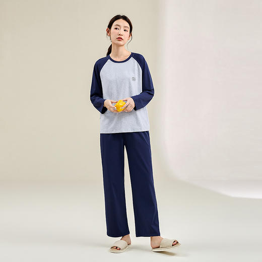 康妮雅女式长袖长裤套头套装 商品图0