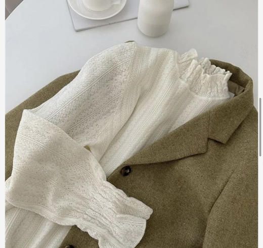 蕾丝钩花打底衫 商品图2