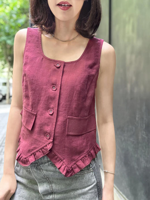 TYNVIE 方领修身马甲-酒红 商品图2