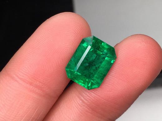 4.75ct 祖母绿裸石 商品图1