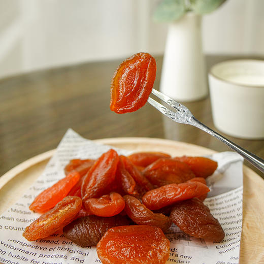 【食礼】【金杏干】精选新鲜红杏果肉，烘干，酸甜可口，肉质饱满，独立小包，300g/袋 商品图7