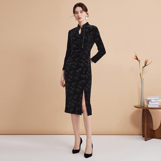 EITIE爱特爱秋季新款新中式改良旗袍暗纹黑色开叉显瘦连衣裙C2407428 商品图3