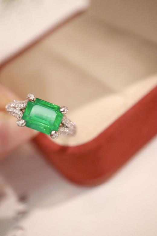 3.02ct 祖母绿戒指 商品图5