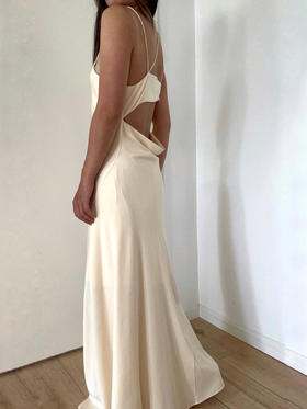 VC｜SS24077 Esha cut out dress [ 露背连衣裙  咖 / 黄 ]