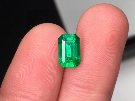 1.60ct 祖母绿裸石 商品图3