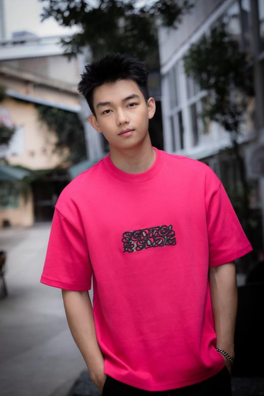 E432512242立体字母短袖T恤 商品图0