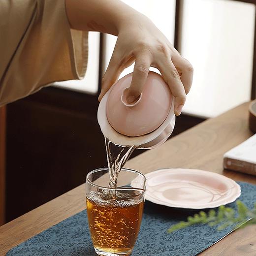 沁茶悦旅羊脂玉瓷樱花三才盖碗礼盒装 商品图4